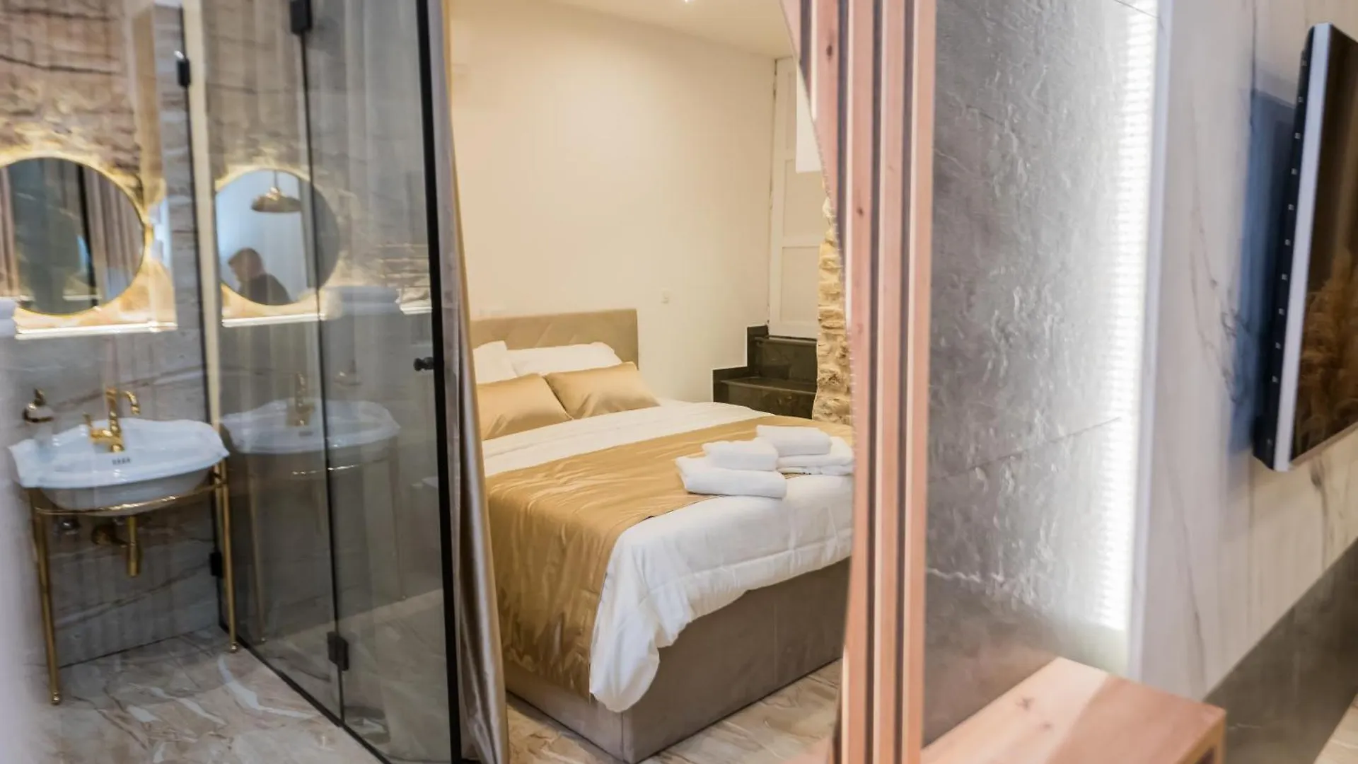 Emperor'S Residence Luxury Room - Unique Unesco Site Split