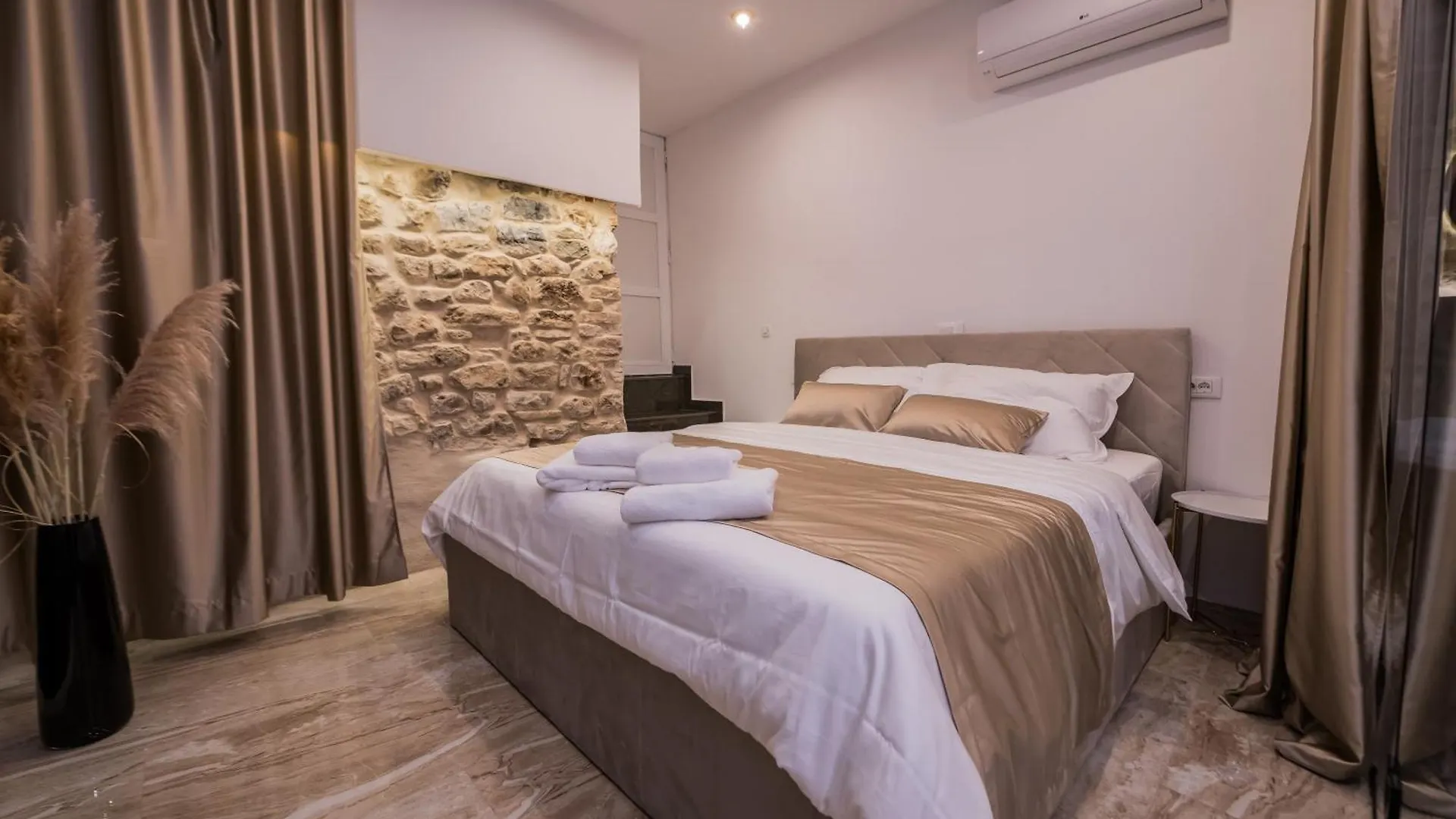 Daire Emperor'S Residence Luxury Room - Unique Unesco Site Split Hırvatistan
