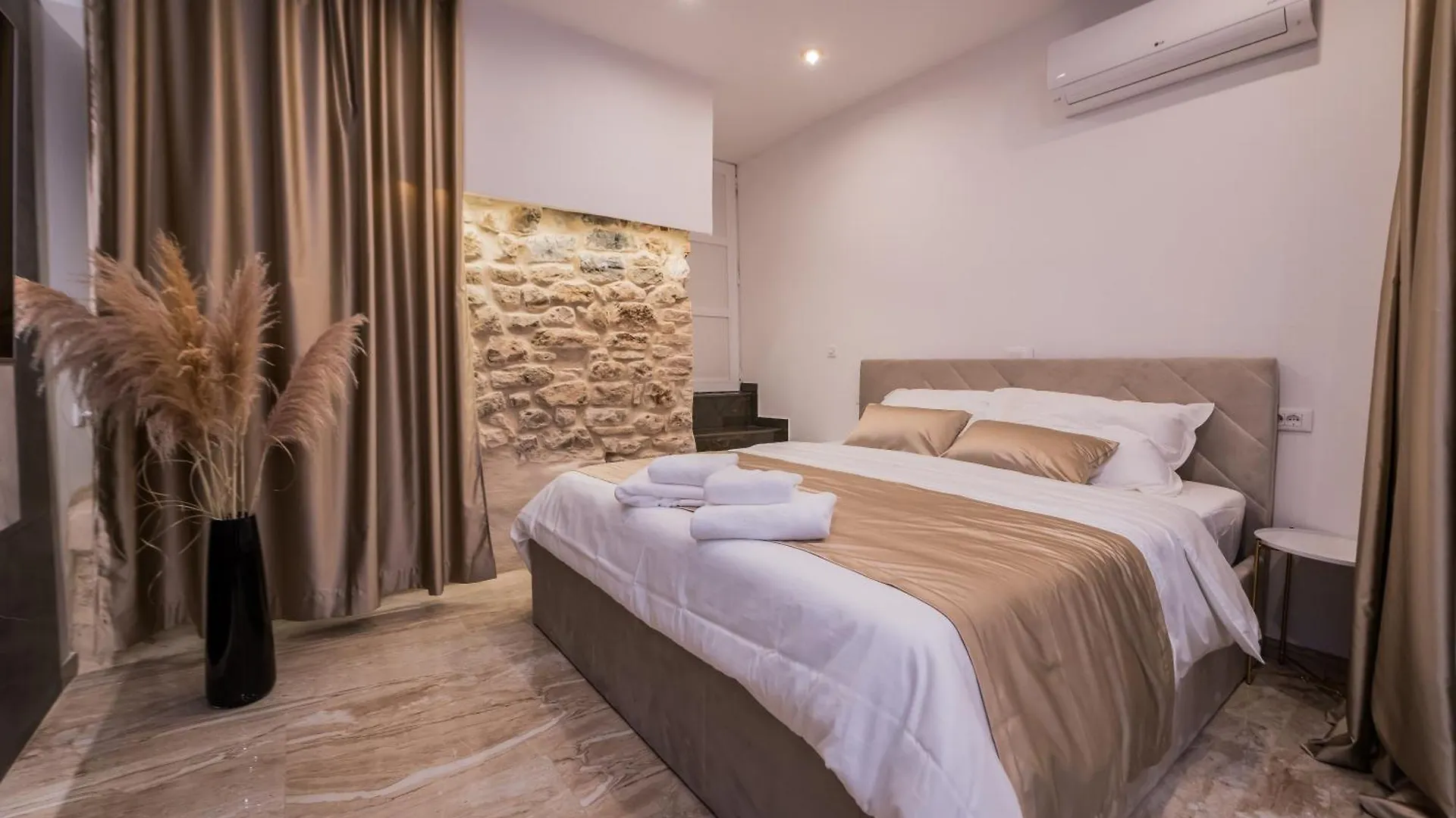 Emperor'S Residence Luxury Room - Unique Unesco Site Split Hırvatistan
